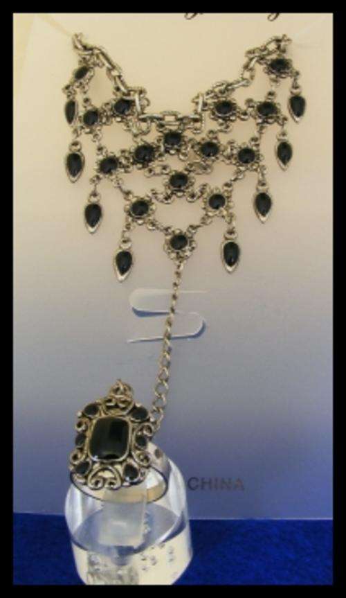 GORGEOUS ONYX SLAVE BRACELET WITH RING