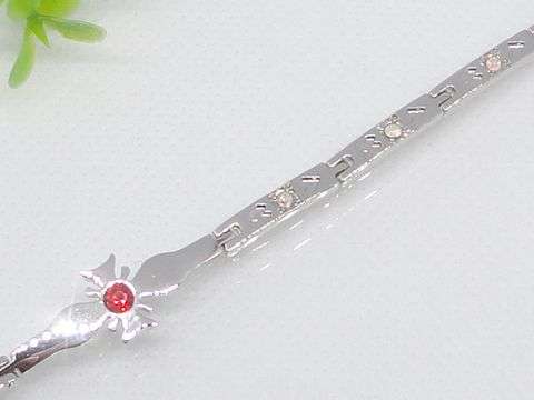 DAINTY CRYSTAL SILVER STAINLESS STEEL BRACELET