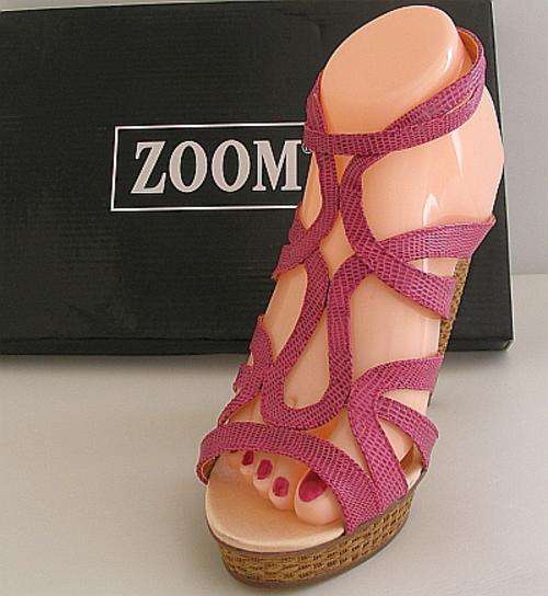 *R1* - PINK LASHAE SHOES FROM ZOOM - SIZE: 6 and 7