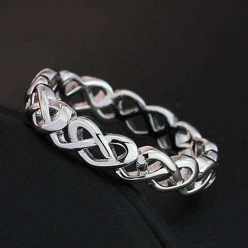 STUNNING CELTIC HEART KNOT BAND RING - SIZE: 8