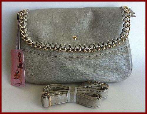 ELEGANT BEIGE HANDBAG WITH GOLD CHAIN TRIM