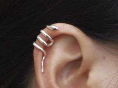 SILVER SERPENT EAR CUFF