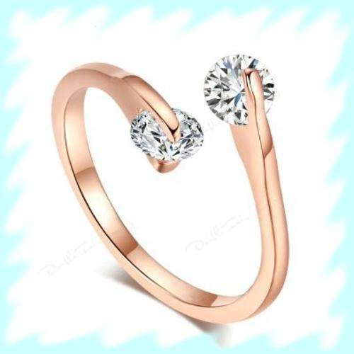 *Free Shipping* - SWAROVSKI CRYSTAL ELEMENTS ROSE GP RING - SIZE: 7