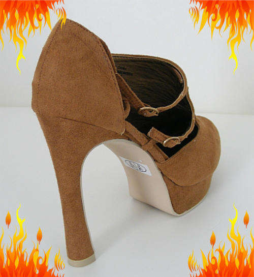 TAN YVE SHOES FROM ZOOM - SIZE : 7 ONLY