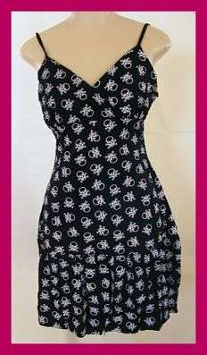 AWESOME SKULL AND CROSSBONE BLACK SUMMER DRESS / TOP - LARGE