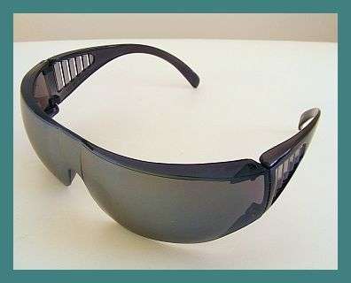 GORGEOUS BLACK FRAMELESS SUNGLASSES