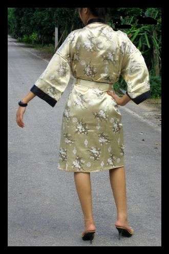 GORGEOUS THAI SILK EMBROIDERED REVERSABLE DRESSING GOWN - LARGE