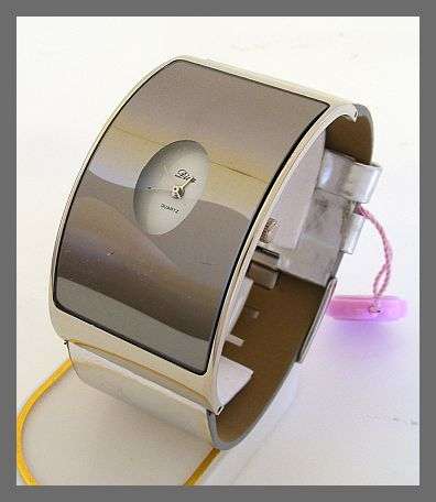 GORGEOUS SILVER DIVA  WATCH - VERY STYLISH