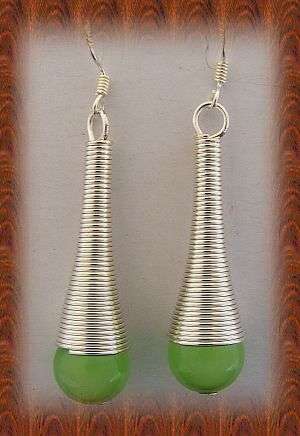 PERFECT 925 STERLING SILVER AND GREEN CATS EYE EARRINGS