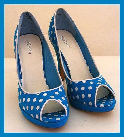 BLUE & WHITE PLATFORM SHOES - SIZE: 6