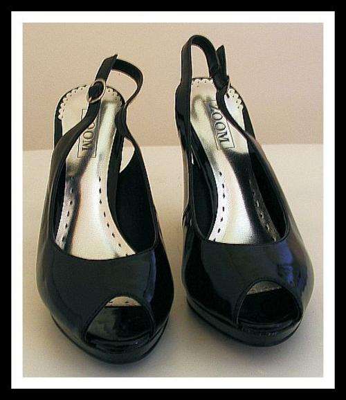 BLACK WEDGE HEEL SANDALS BY ZOOM - SIZE: 6
