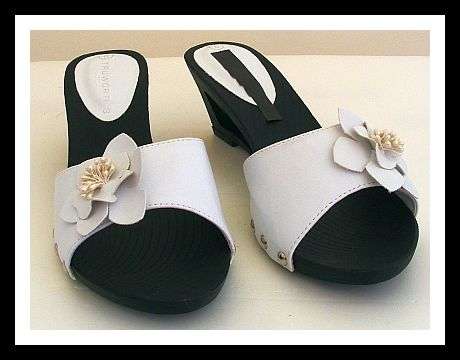 BEAUTIFUL WHITE WEDGE HEEL SANDALS FROM TRUWORTHS - SIZE: 6