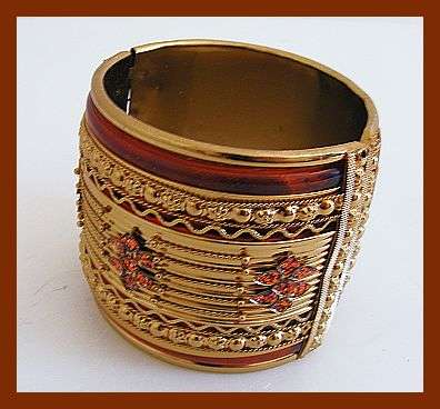 BRASS DECORATED HINGED CUFF BRACELET
