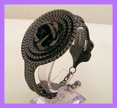 BLACK METAL CHAIN ROSE BRACELET