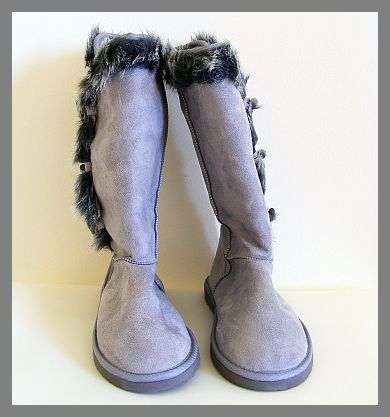 SIZE: 7 - GREY FUR LINED FLAT BOOTS FROM GLITZ & GLAM