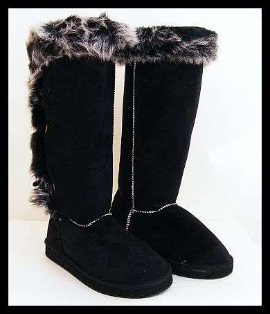 SIZE: 6 - BLACK FULLY FUR LINED FLAT BOOTS