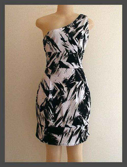 SIZE: LARGE - BLACK & WHITE OFF THE SHOULDER DRESS