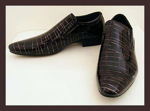 *R1* - SIZE: 11 - MENS DARK BROWN FORMAL SHOES FROM TRUWORTHS MAN