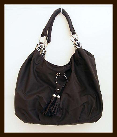 CHOC BROWN HANDBAG WITH SILVER DETAIL FROM JORDAN