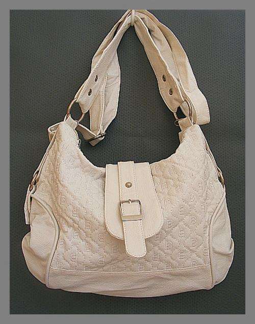 *R1* - GORGEOUS WHITE HANDBAG FROM BRONX