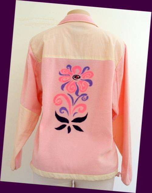 *R1* - SIZE: LARGE - PRETTY PINK FLEECE JACKET WITH HANDPAINTED TRIBAL FLOWER