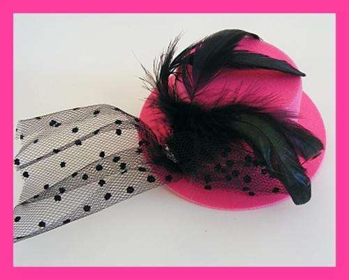 SUPER CHIC MINI HAT WITH DIAMANTE & LACE - PINK