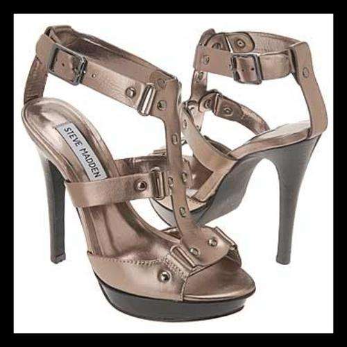 SIZE: 6 - PEWTER STEVE MADDEN PLATFORM SANDALS