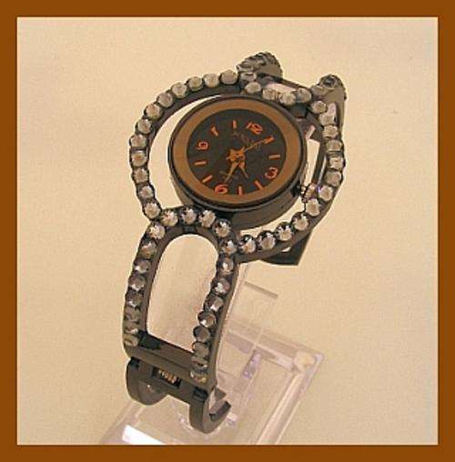 ~*R1*~BEAUTIFUL GUNMETAL BRACELET WATCH