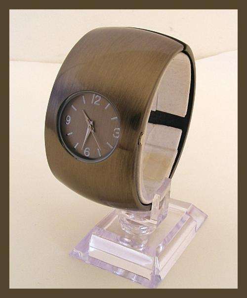 *R1* - STUNNING BRACELET DIVA WATCH - SLIM WRIST