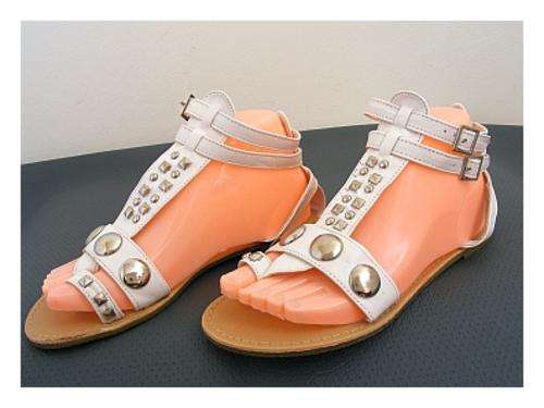 SIZE: 5 - GORGEOUS WHITE STRAPPY SANDALS WITH STUD DETAIL