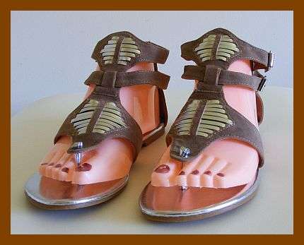 *R99 Stock Clearance* - SIZE: 5 - STUNNING BEIGE AND SILVER SANDALS WITH BACK ZIP