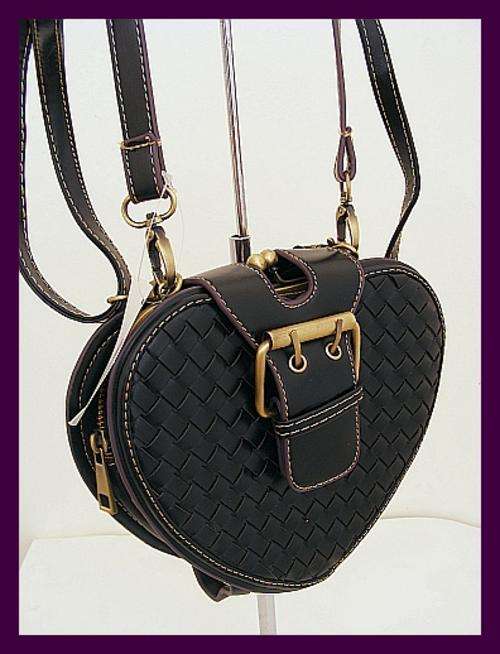 *A MUST HAVE * - BLACK HEART SHAPED LEATHER HANDBAG - 3 COMPARTMENTS