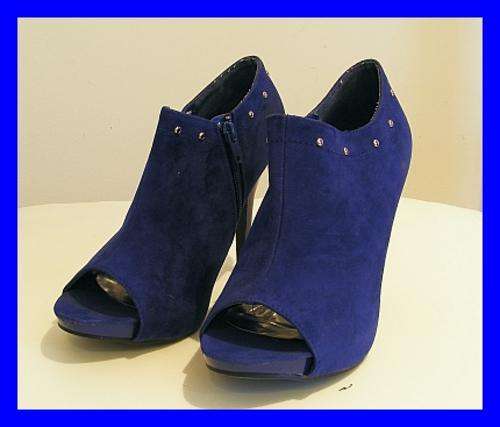 *R1* - SIZE: 7 - BLUE SUEDE PEEPTOE HEELS