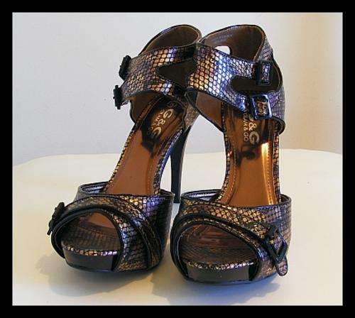 SIZE: 6 - BRONZE & BLACK SNAKESKIN PLATFORM SANDALS FROM GLAM & GO
