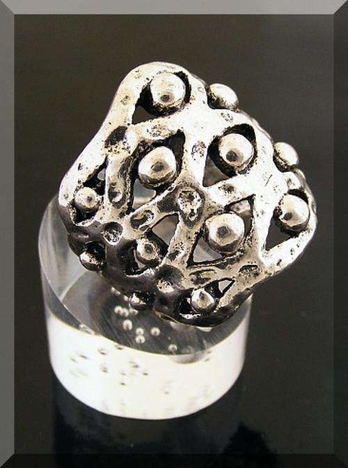 TIBETAN SILVER FASHION RING - SIZE: 6