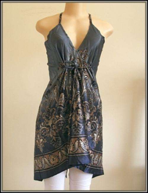 *Exclusive* - BEAUTIFUL FLOWING GREY SILK SCARF TOP