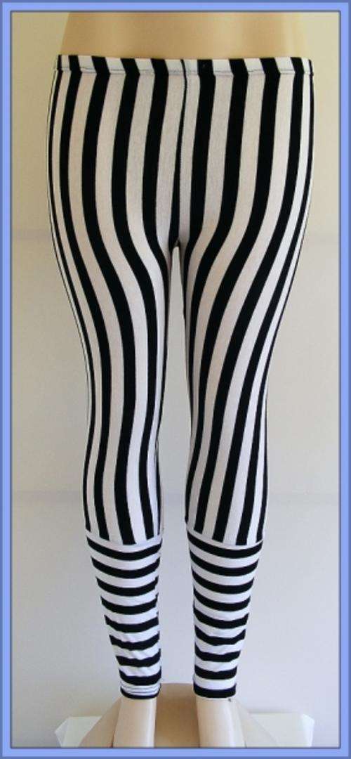 SIZE: FREE SIZE - BLACK & WHITE LEGGINGS