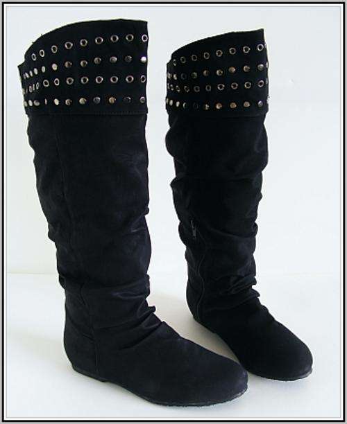 SIZE: 6 - BLACK STUDDED BOOTS