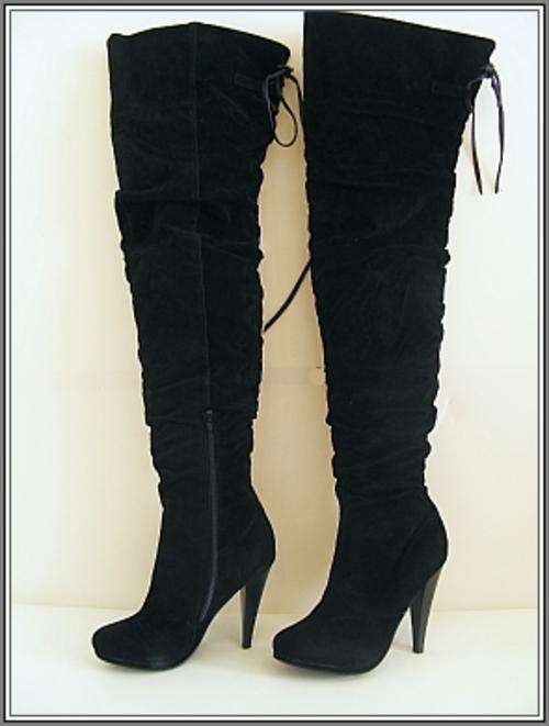 SIZE: 7 - BLACK THIGH HIGH BOOTS