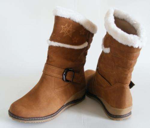 SIZE: 7 - TAN FUR TRIM SHORT BOOTS