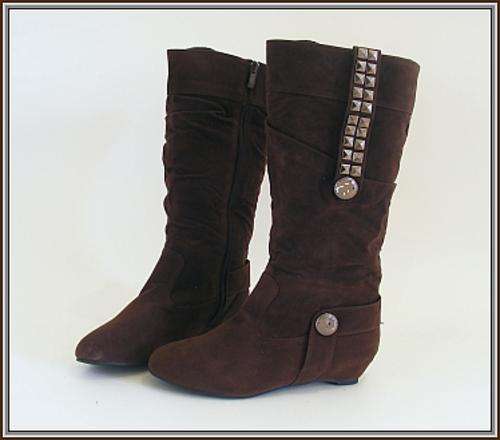SIZE: 7 - BROWN STUDDED WEDGE HEEL BOOTS