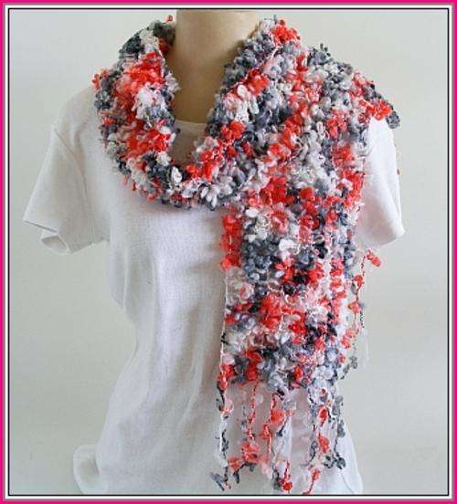 RED / GREY / WHITE WINTER SCARF