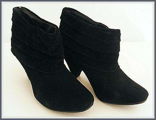 **R1** SIZE: 4 - Black Velvet Touch Ankle Boots