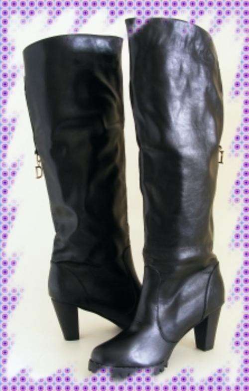 SIZE: 6 - BLACK KNEE-HIGH BOOTS