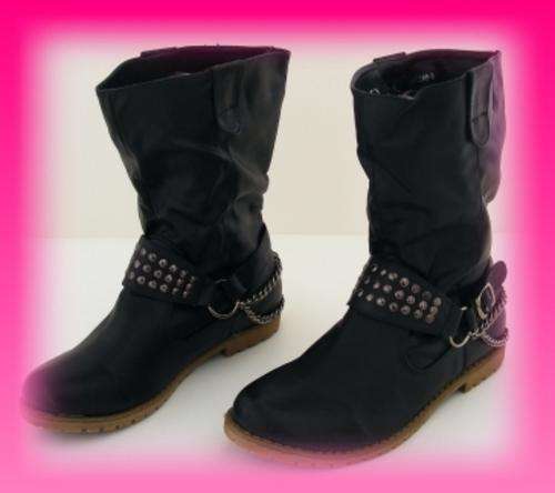 *R1* - SIZE: 6 - BLACK BOOTS WITH CHAIN DETAIL