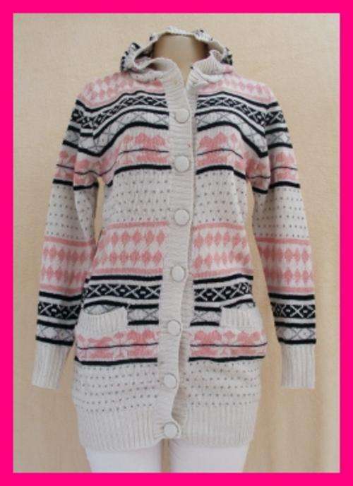 WHITE BUTTON UP JERSEY WITH HOODIE - SIZE : XL