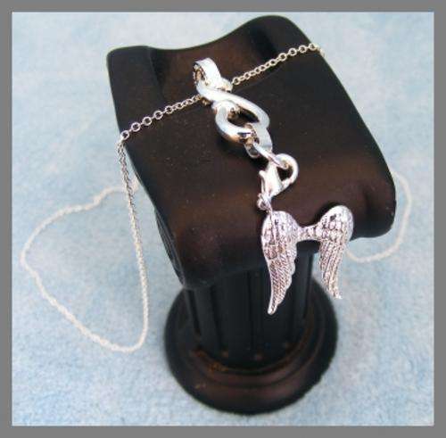 STERLING SILVER ANGEL WINGS PENDANT & CHAIN