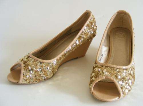 SIZE: 6 - GOLD SEQUIN WEDGE HEEL SHOES