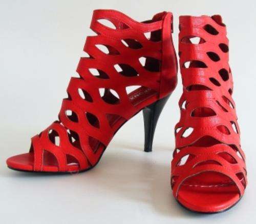 SIZE: 7 - RED STRAPPY SANDALS FROM BRONX