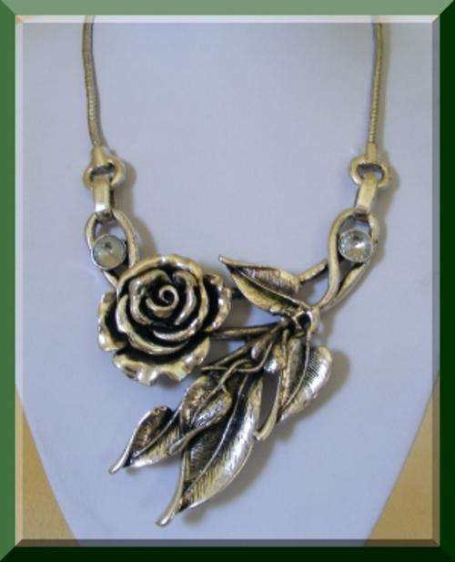 *R1* - TIBETAN SILVER DIAMANTE ROSE NECKLACE